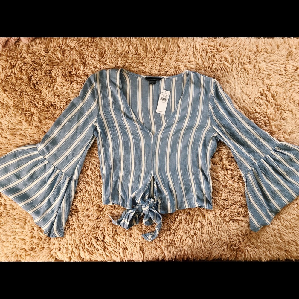 American Eagle; blue & white striped tie front top